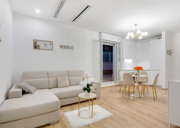 Guesthost - Tramonto Sul Mare Near The Airport * Bari