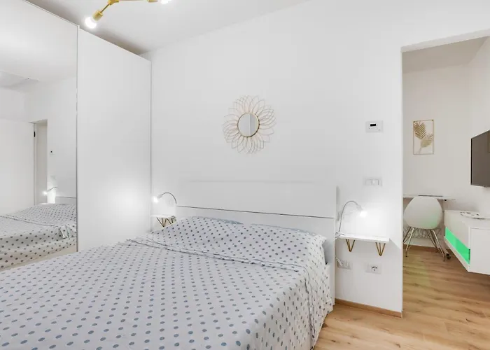 Appartamento Guesthost - Tramonto Sul Mare Near The Airport *